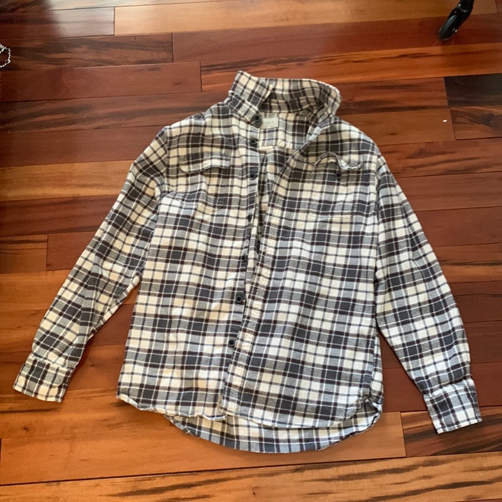 Medium Jachs flannel. Super warm!